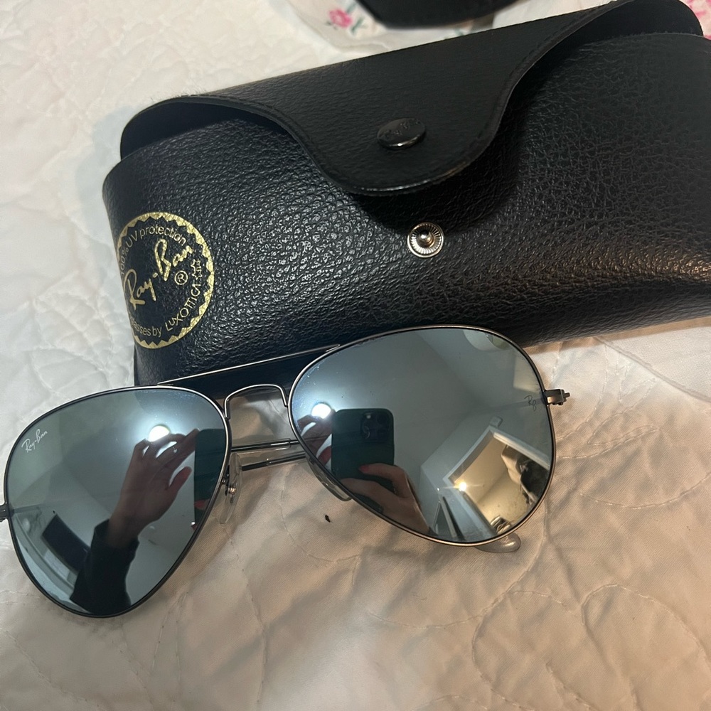 Ray-Ban Classic Aviator Sunglasses
